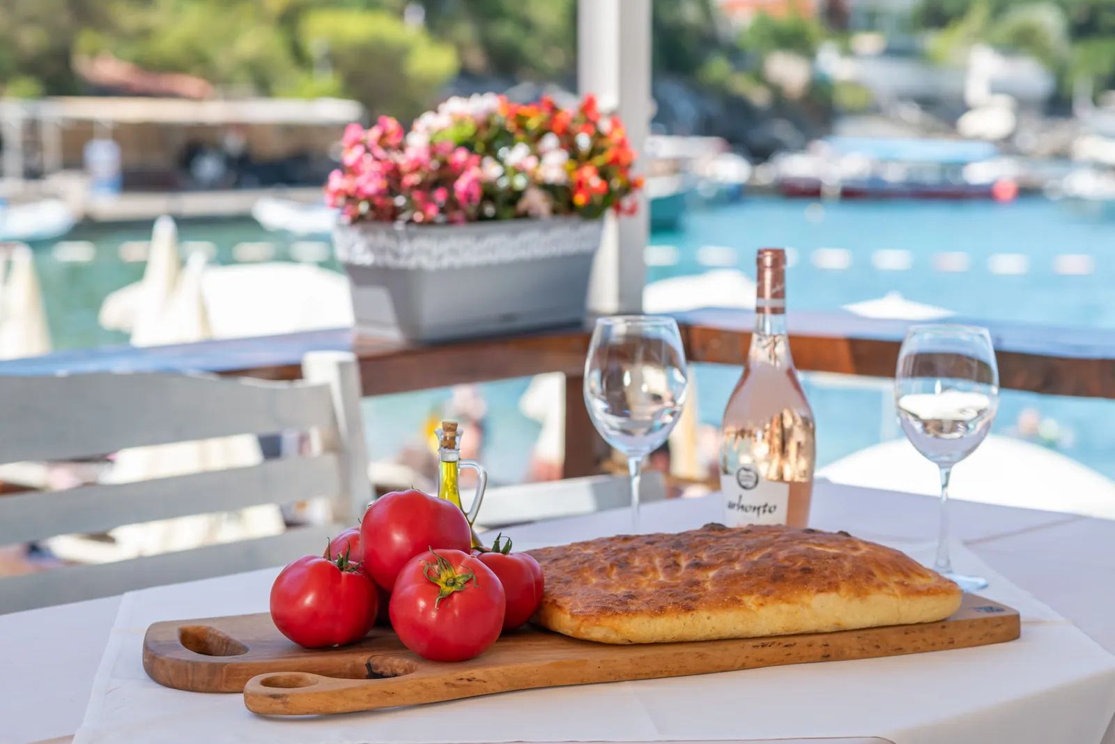 Bread and wine overlooking Žanjice cove