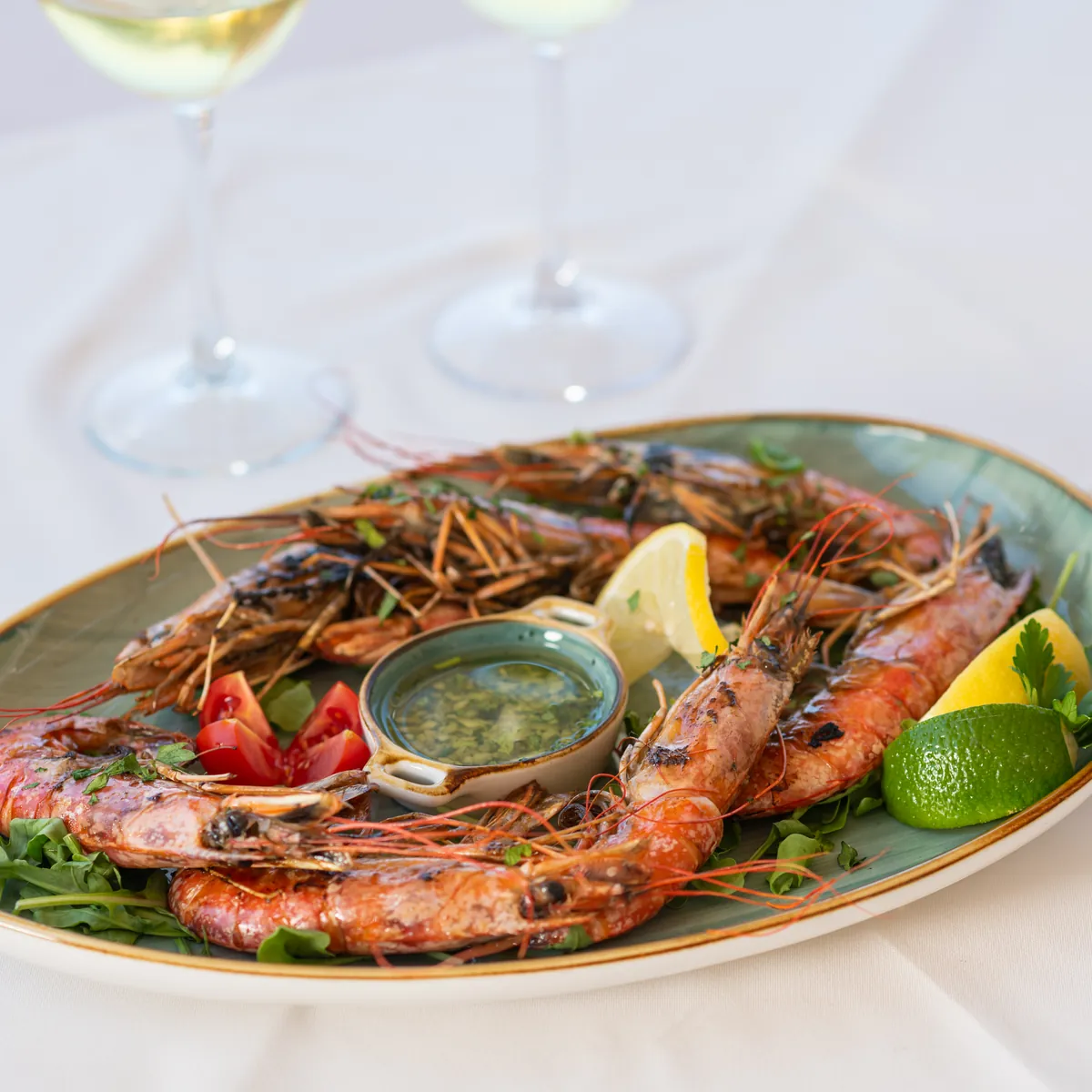 Platter of king prawns with lemon